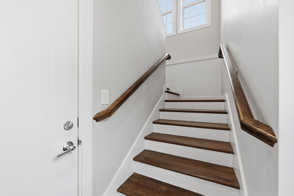 18-20 Crestway Road, Unit 5 Boston, MA 02128 - Photo 20 of 24