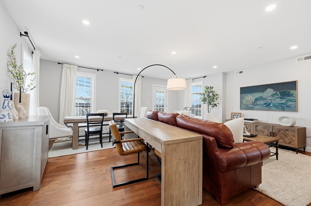 18-20 Crestway Road, Unit 5 Boston, MA 02128 - Photo 8 of 24