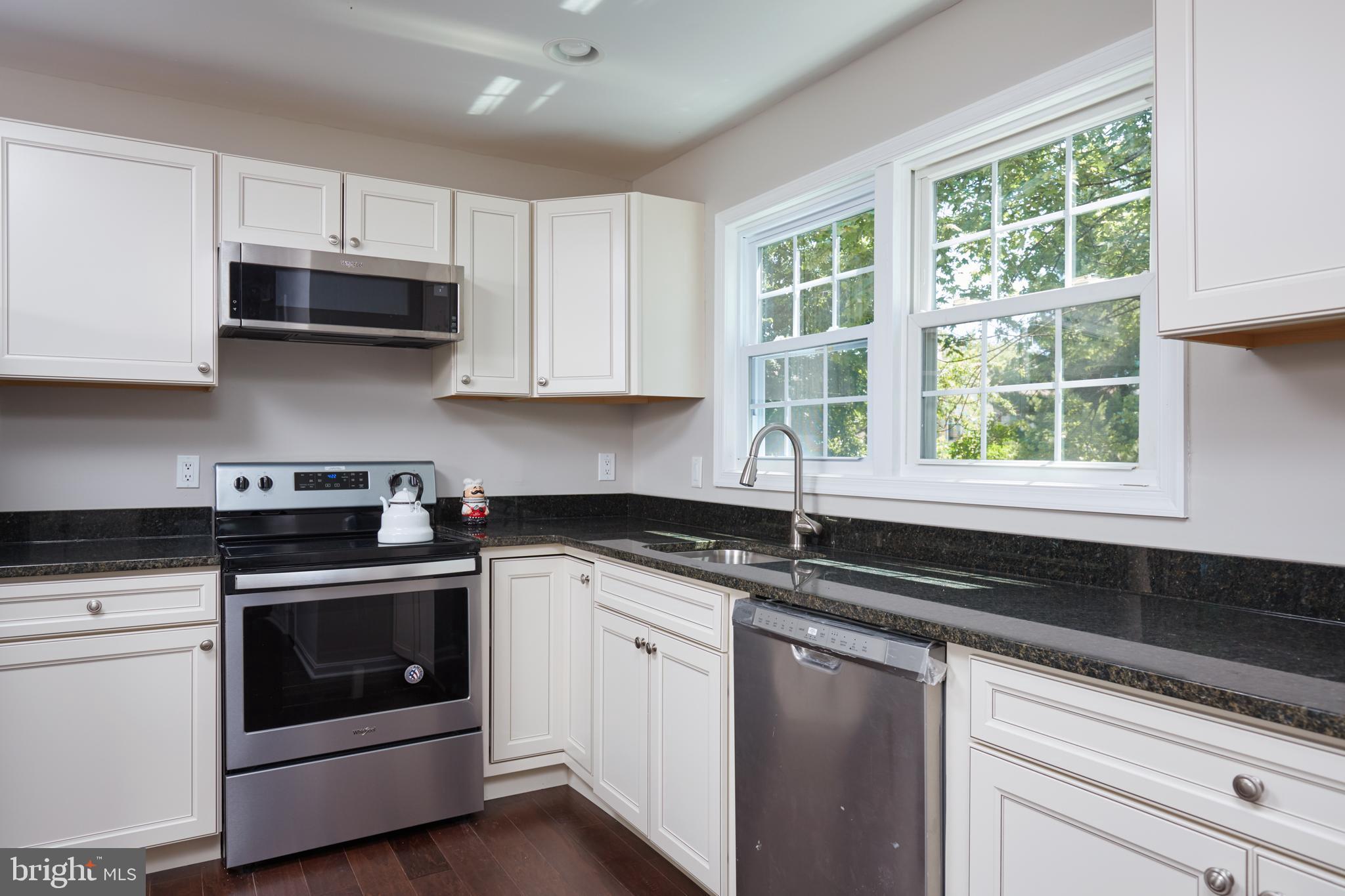 11612 Ranch Lane North Potomac, MD 20878 - Photo 11 of 42 Gallery Image 11