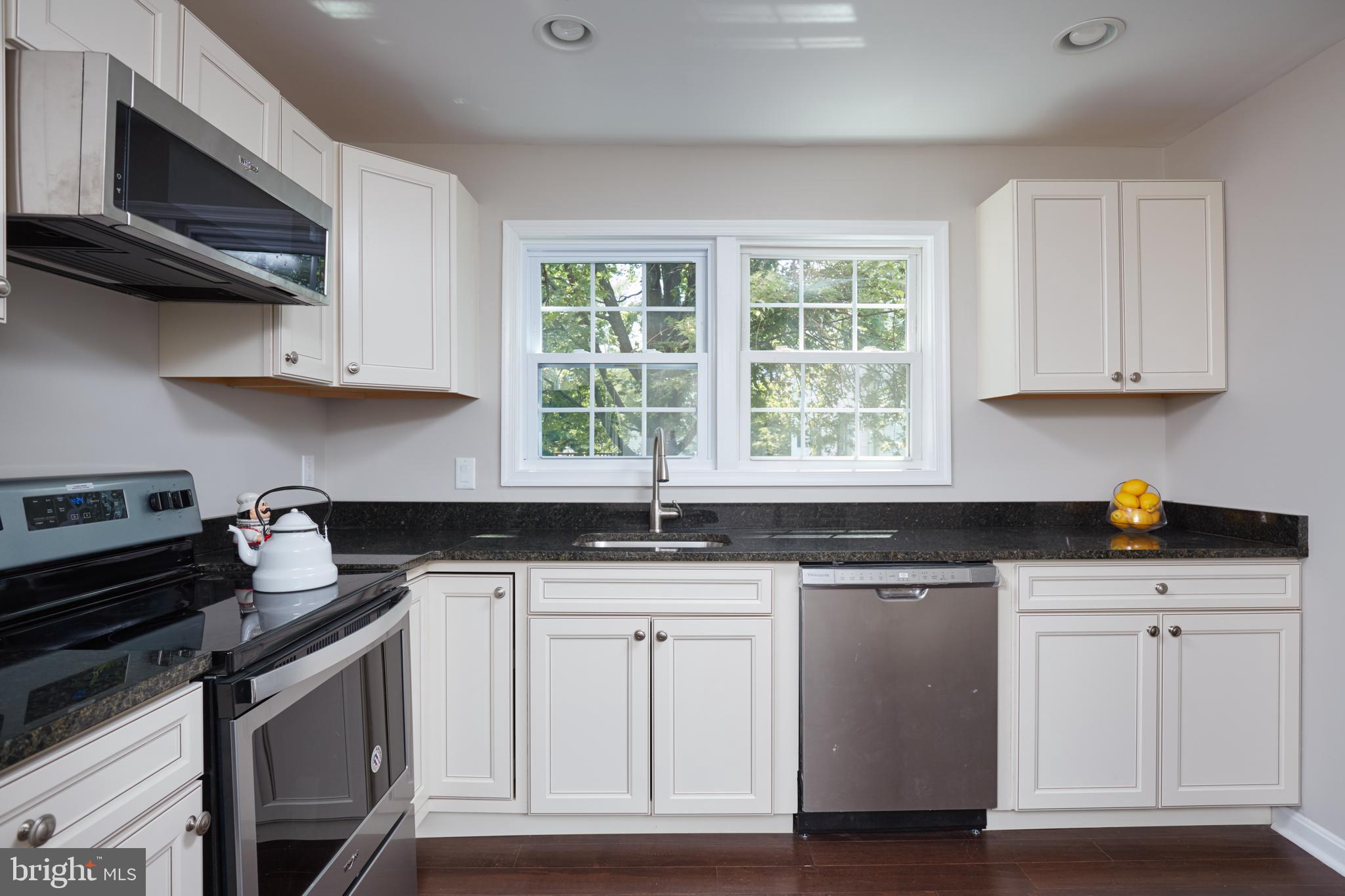 11612 Ranch Lane North Potomac, MD 20878 - Photo 12 of 42 Gallery Image 12