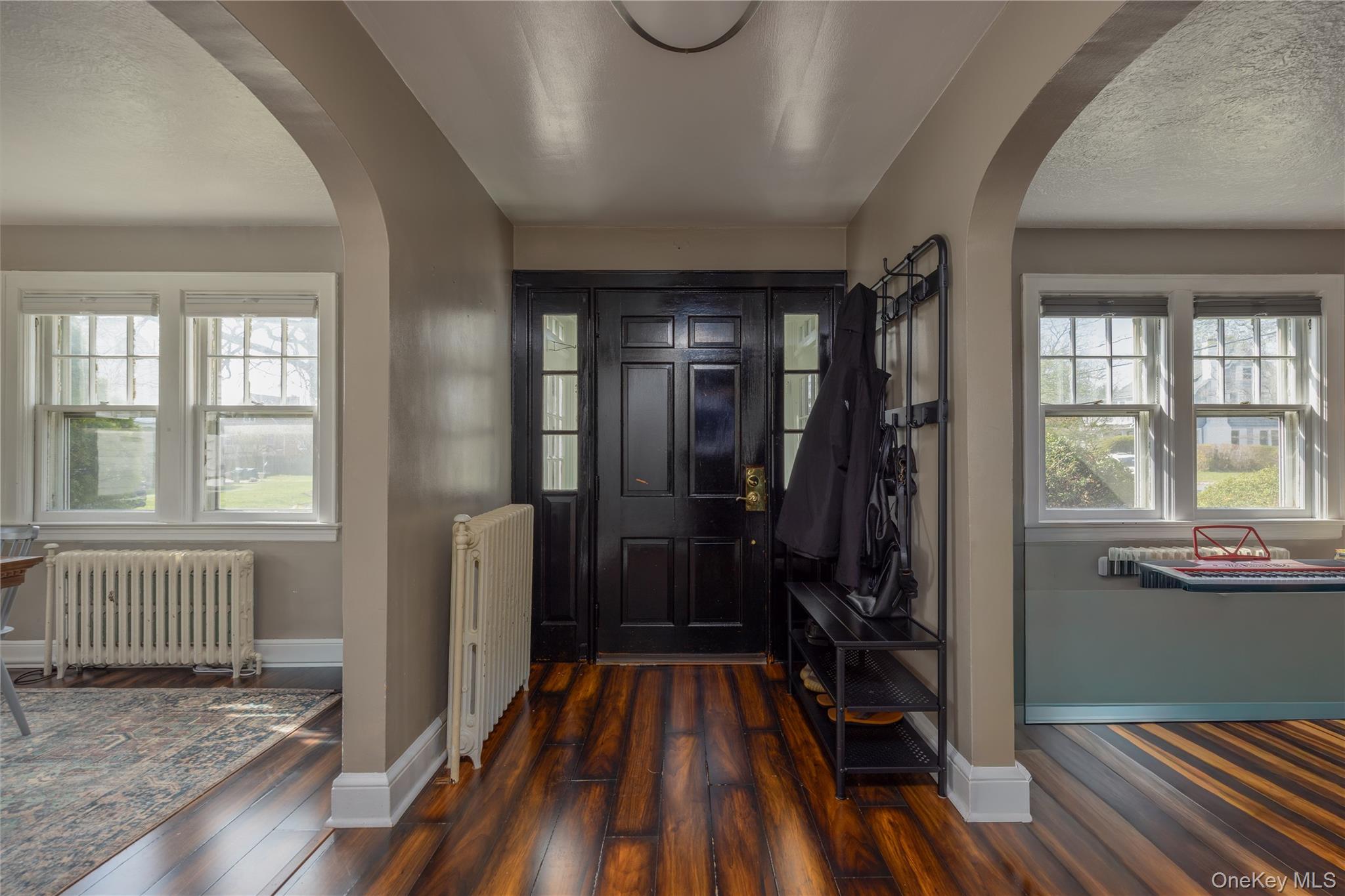 154 Bell Road Scarsdale, NY 10583 - Photo 4 of 31