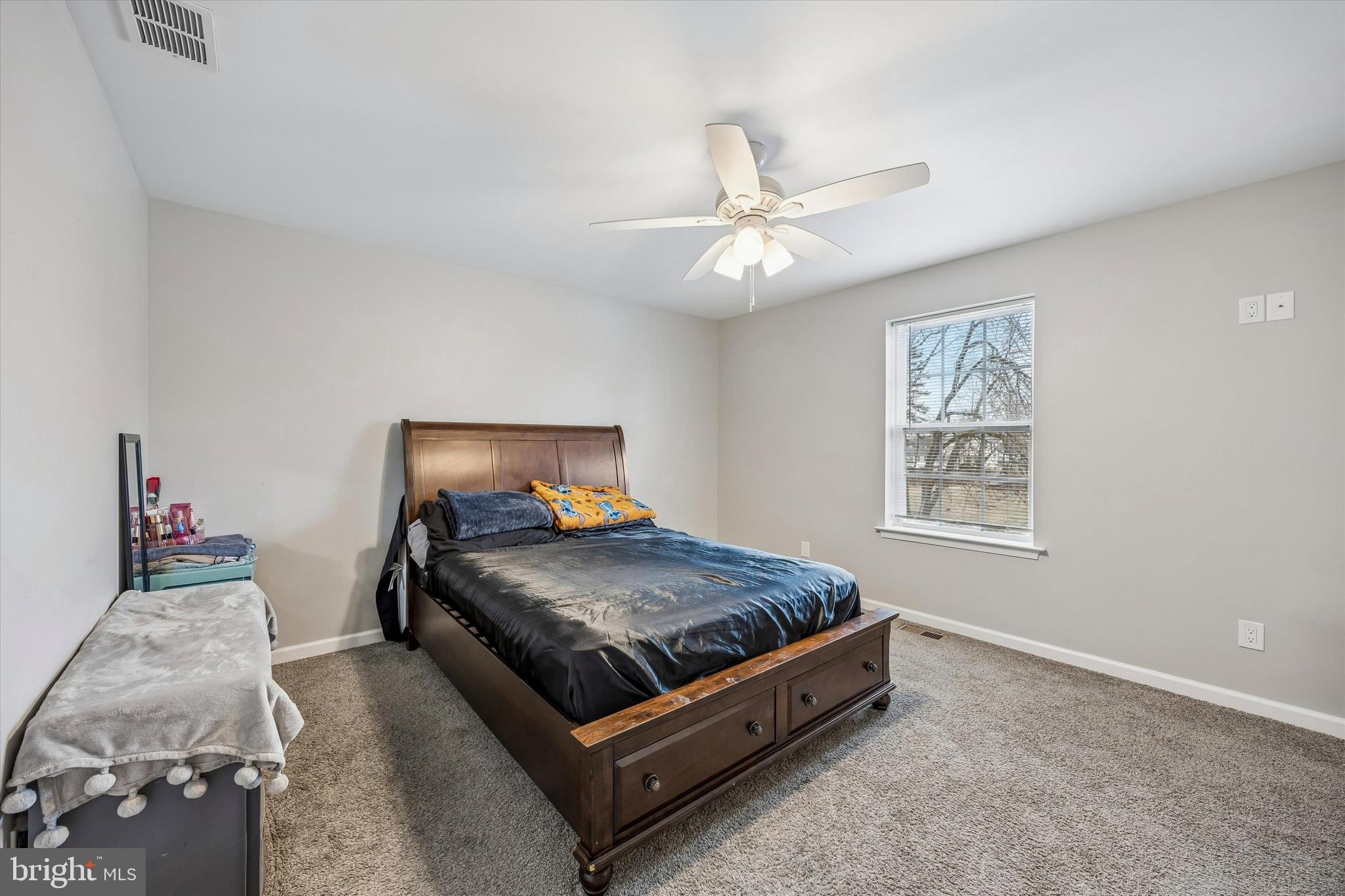 709 Shadyside Avenue Croydon, PA 19021 - Photo 18 of 40 a bedroom with a bed and window