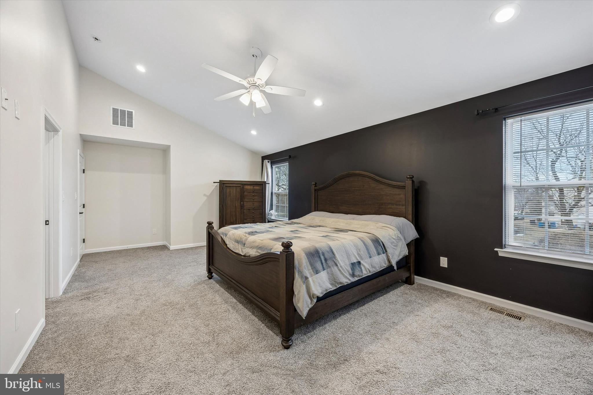 709 Shadyside Avenue Croydon, PA 19021 - Photo 24 of 40 a spacious bedroom with a bed and a window