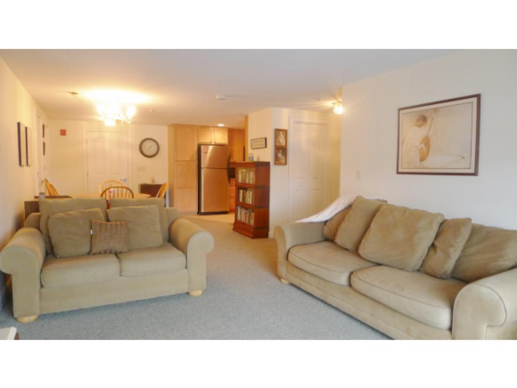 373 Lafayette Road, Unit 301 Hampton, NH 03842 - Photo 3 of 7