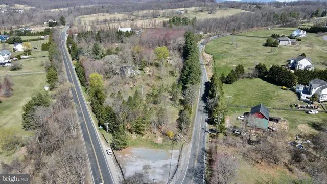 $1,250 | 35972 Charles Town Pike, Purcellville, VA 20132