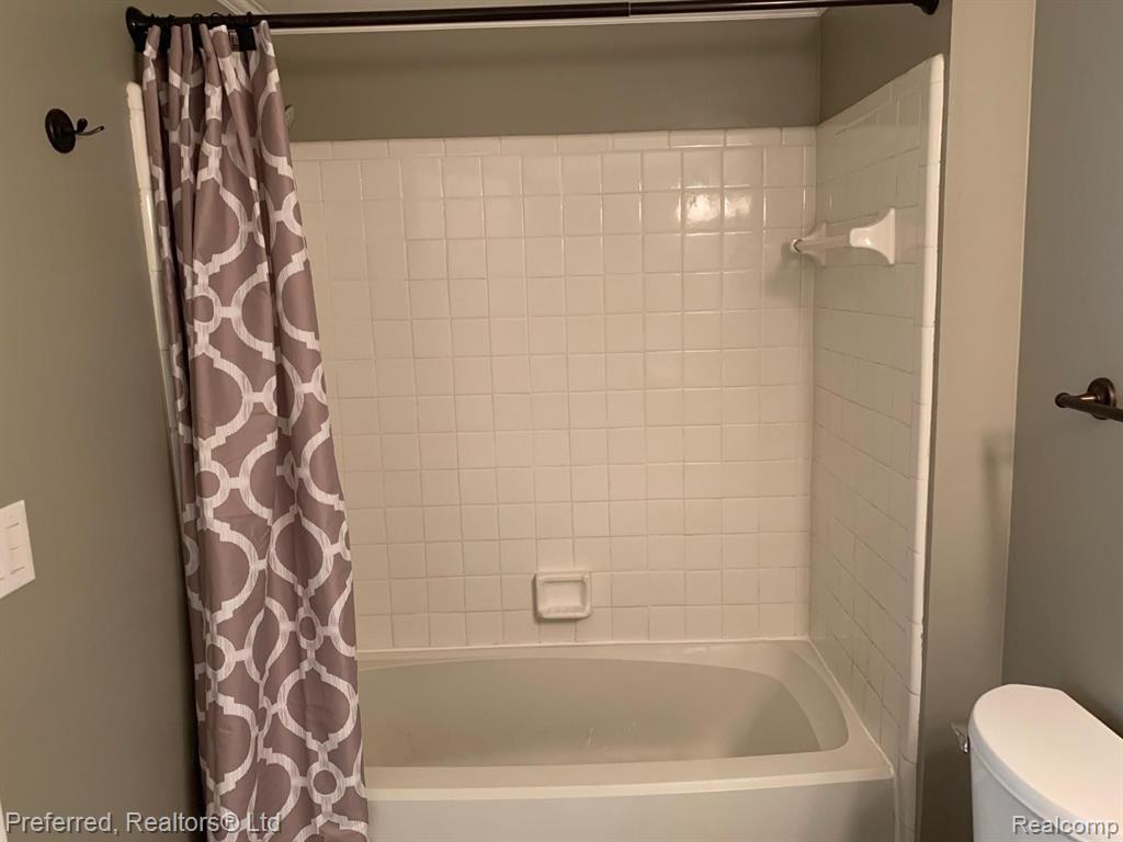 30070 West 12 Mile Road Farmington Hills, MI 48334 - Photo 9 of 11