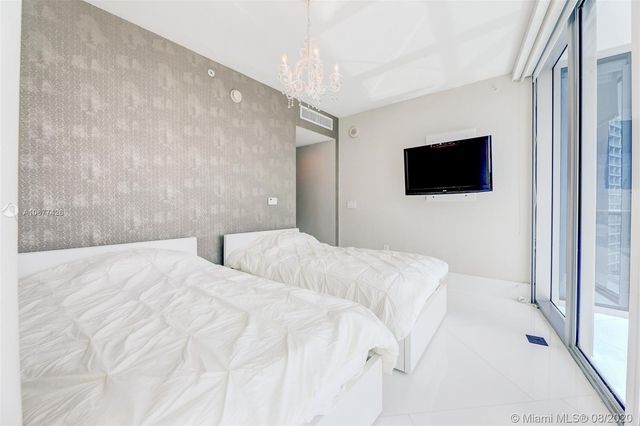 $2,100,000 | 17001 Collins Avenue, Unit 4008, Sunny Isles Beach, FL 33160