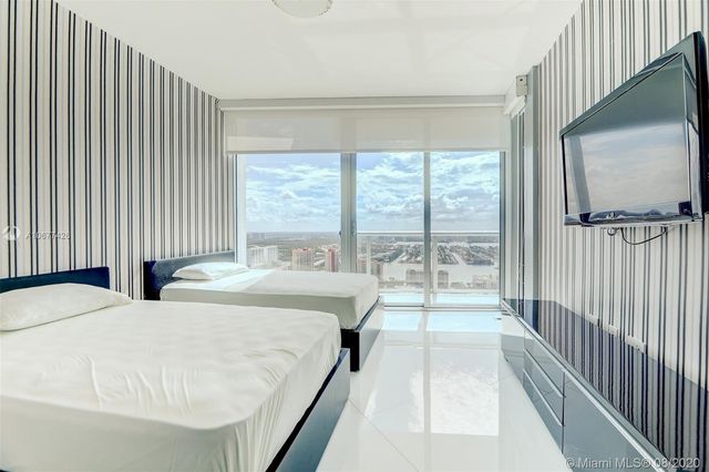 $2,100,000 | 17001 Collins Avenue, Unit 4008, Sunny Isles Beach, FL 33160