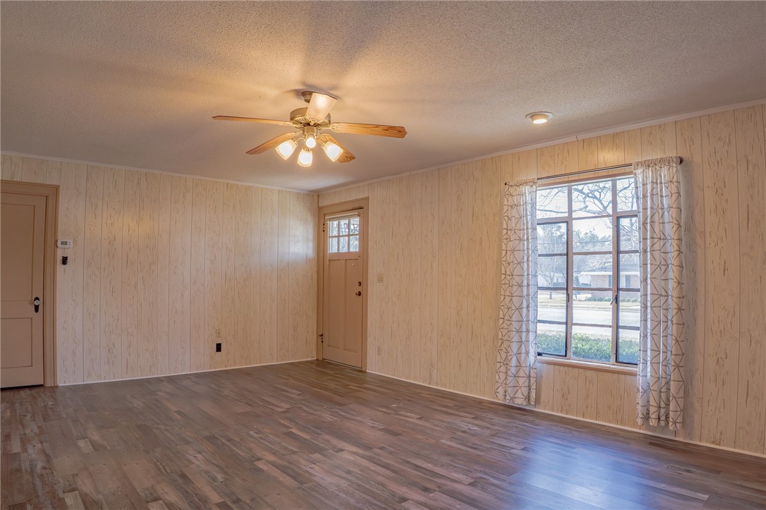 1615 Brunel Street Waycross, GA 31501 - Photo 3 of 28