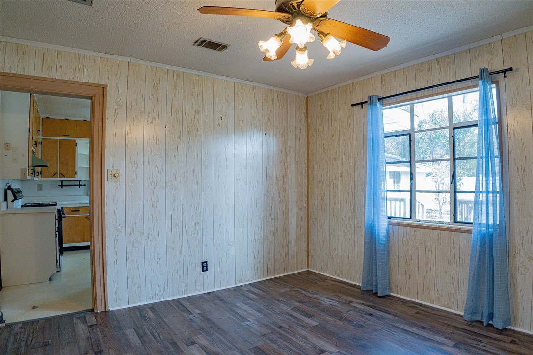 1615 Brunel Street Waycross, GA 31501 - Photo 5 of 28