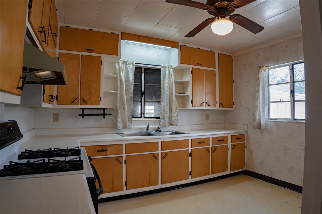 1615 Brunel Street Waycross, GA 31501 - Photo 6 of 28