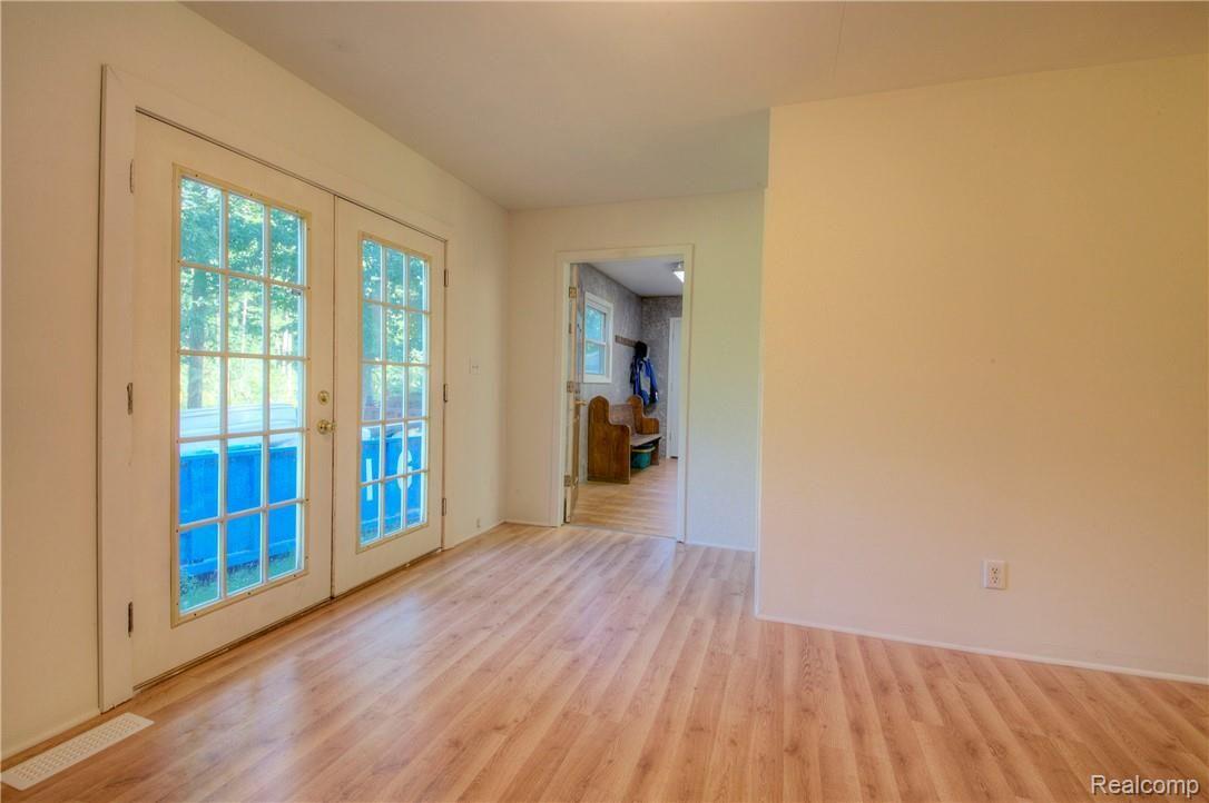 13285 E Road Montrose, MI 48457 - Photo 12 of 53 930A5934_5_6.jpg