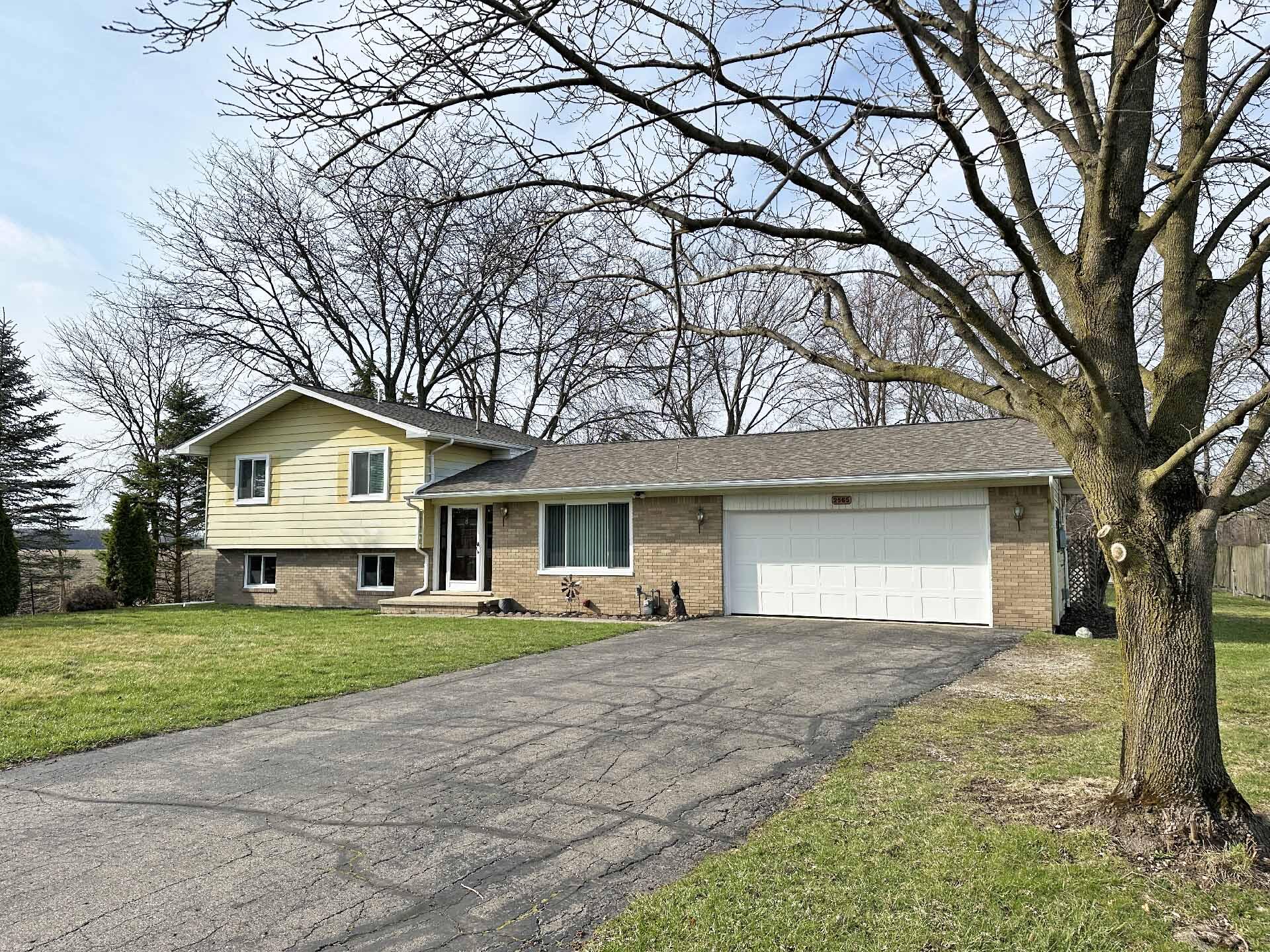 2565 Carleton Rockwood Road Carleton, MI 48117 - Photo 1 of 30 2565 Carlton-7 (1)
