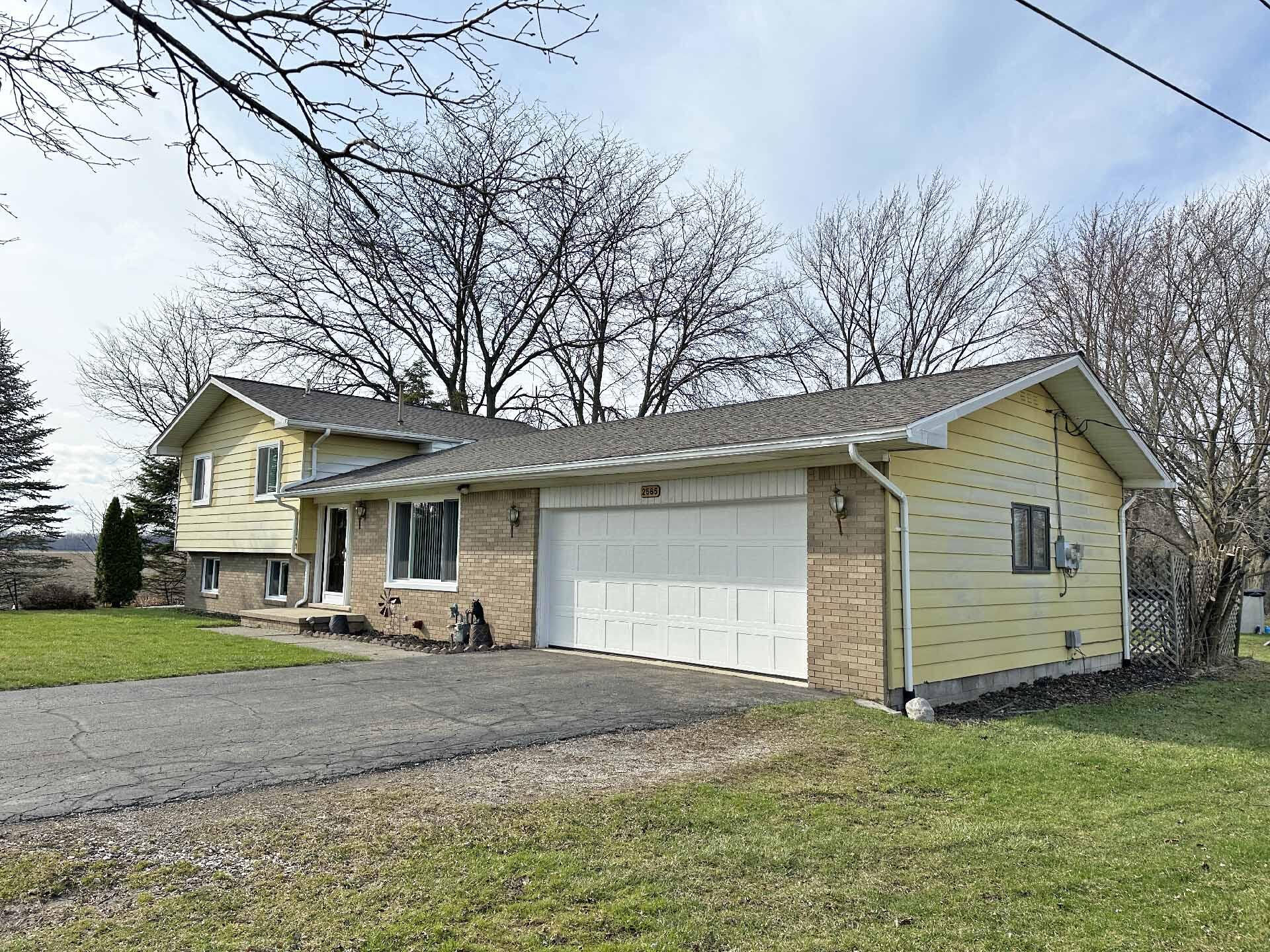 2565 Carleton Rockwood Road Carleton, MI 48117 - Photo 3 of 30 2565 Carlton-9 (1)