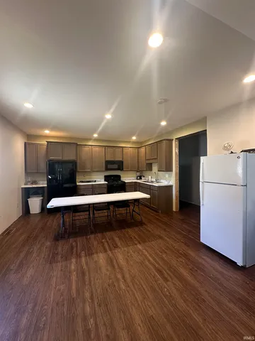 $159,900 | 420 West Main Street, Jasonville, IN 47438