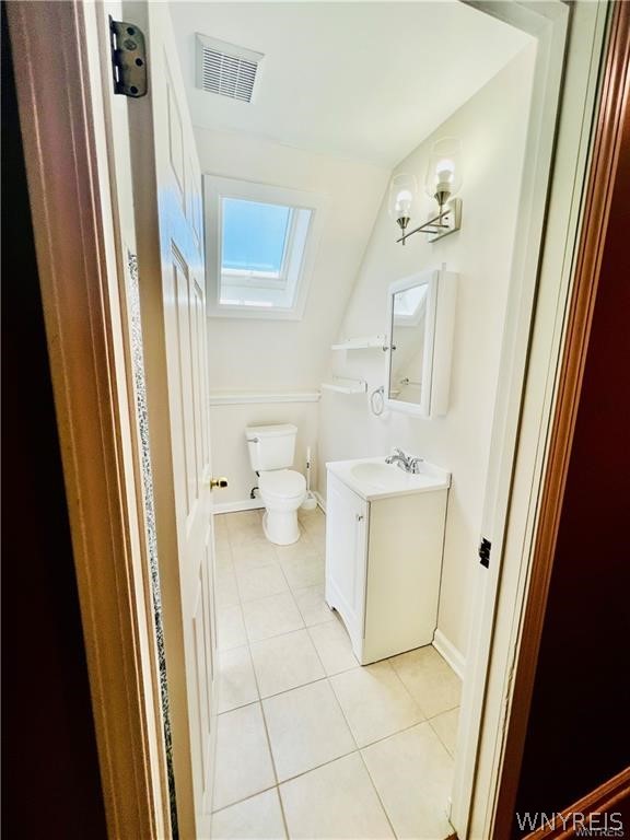 412 Lafayette Avenue, Unit 3 Buffalo, NY 14213 - Photo 5 of 9 bathroom