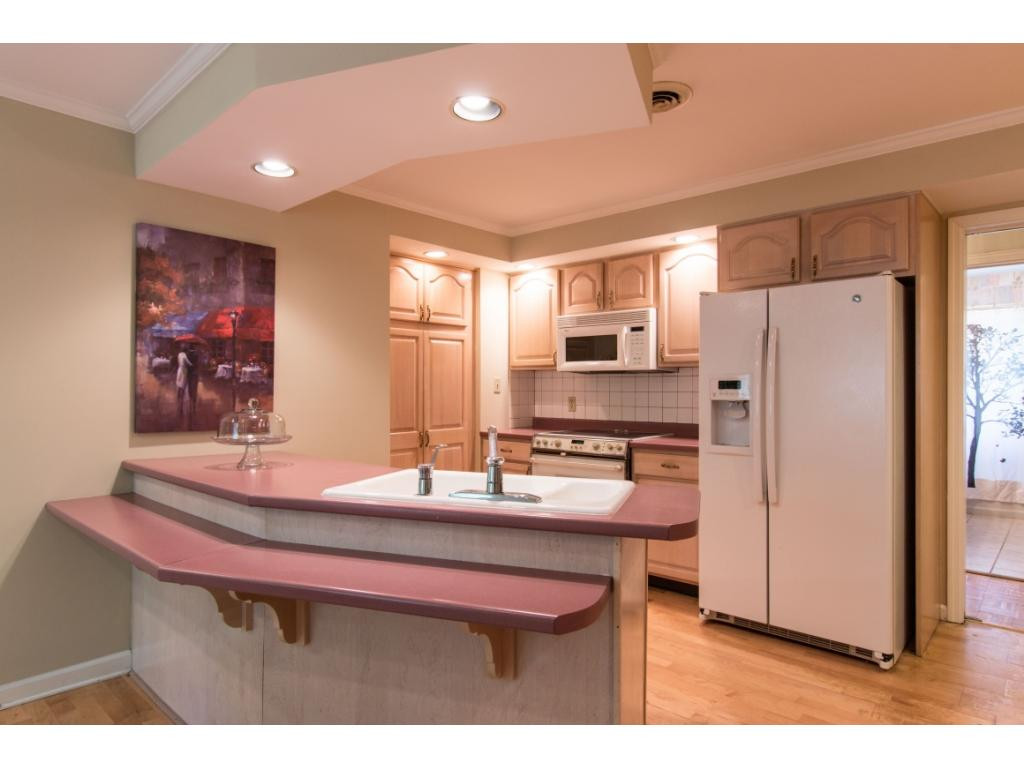 317 Robin Road Bristol, TN 37620 - Photo 12 of 35 Photo 12