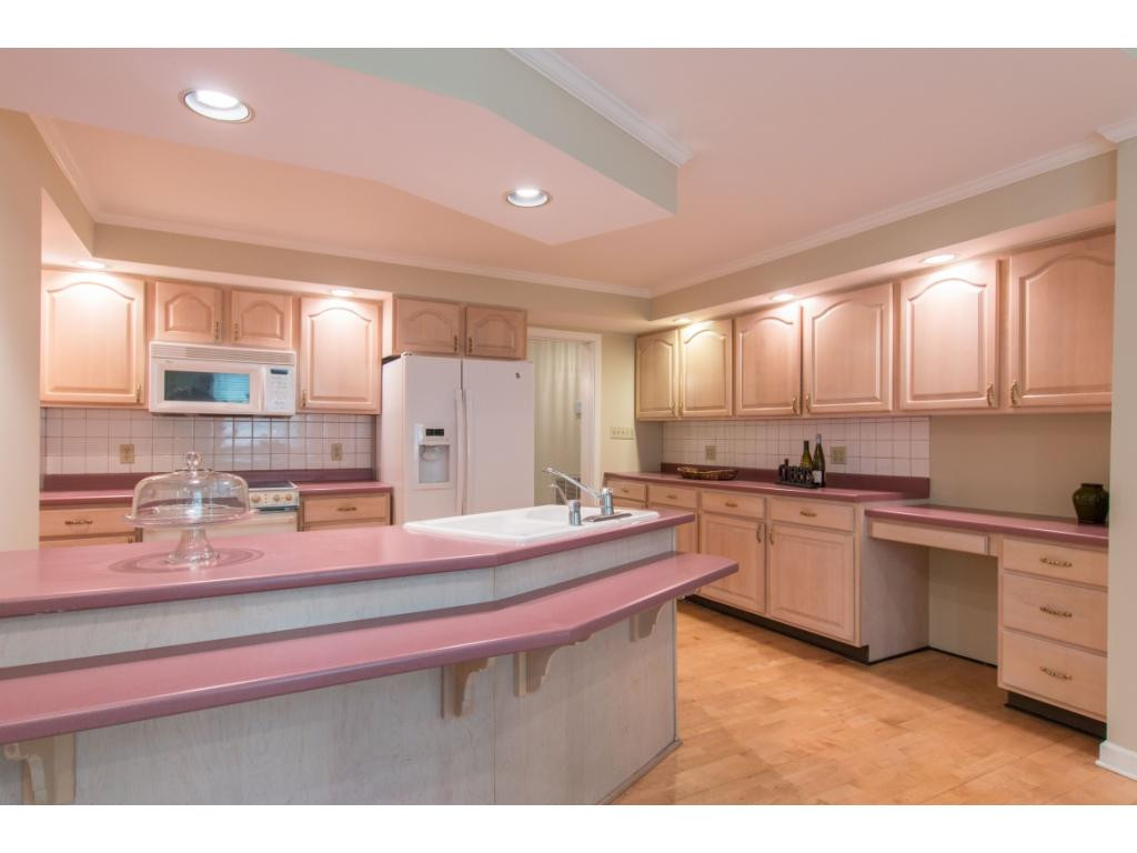 317 Robin Road Bristol, TN 37620 - Photo 13 of 35 Photo 13