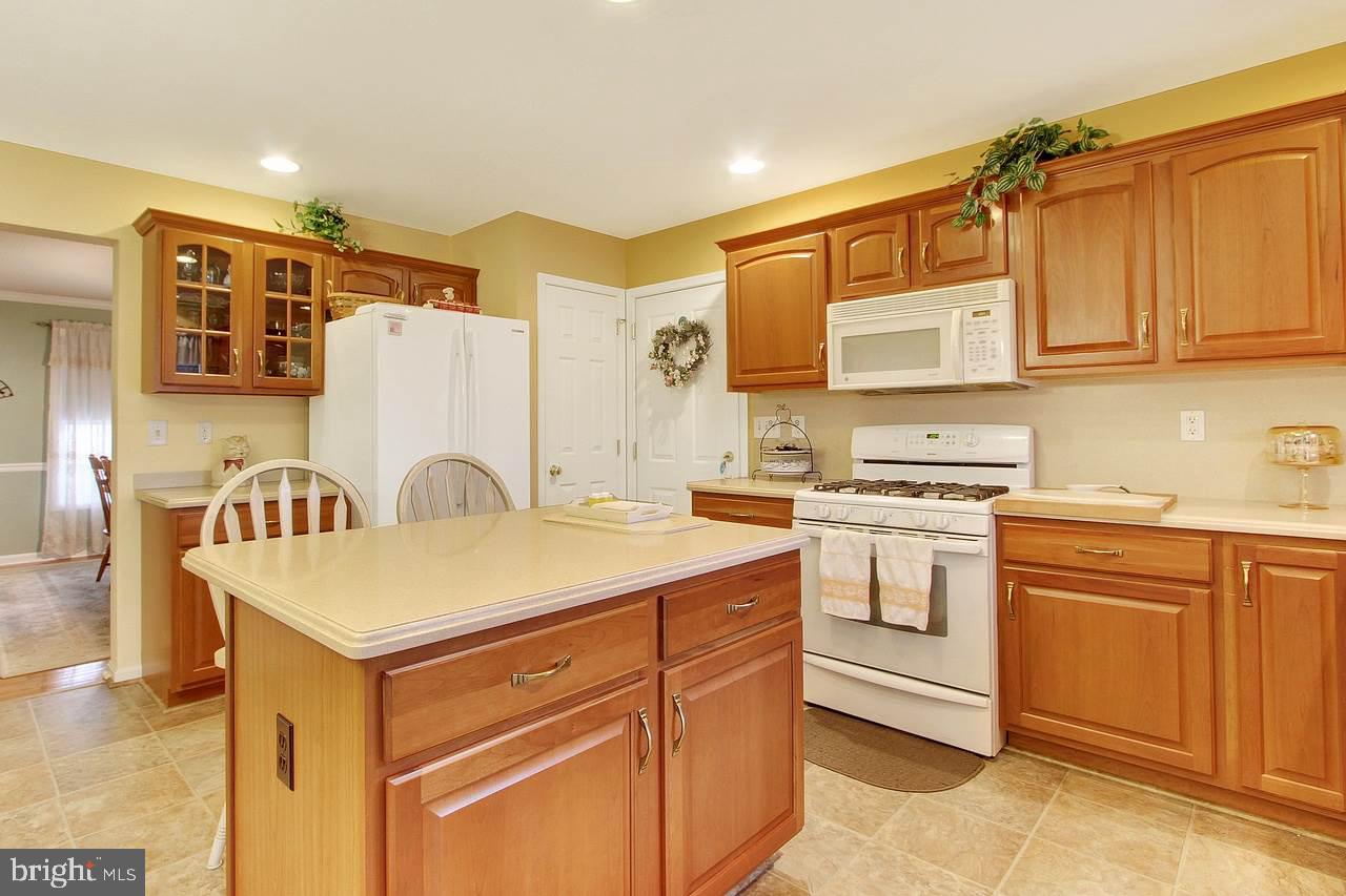 1330 Saddleback Road York, PA 17408 - Photo 9 of 35 Gallery Image 9