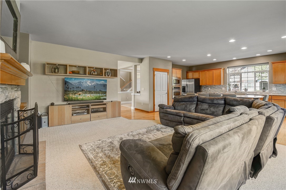 218 185th Place Southwest Bothell, WA 98012 - Photo 13 of 33 Gallery Image 13