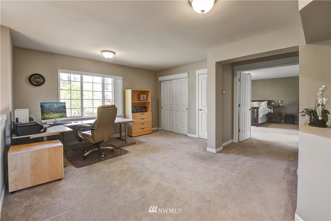 218 185th Place Southwest Bothell, WA 98012 - Photo 17 of 33 Gallery Image 17