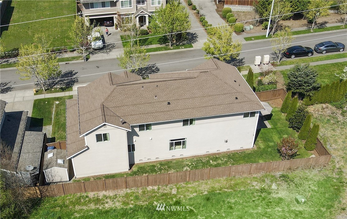 218 185th Place Southwest Bothell, WA 98012 - Photo 30 of 33 Gallery Image 30