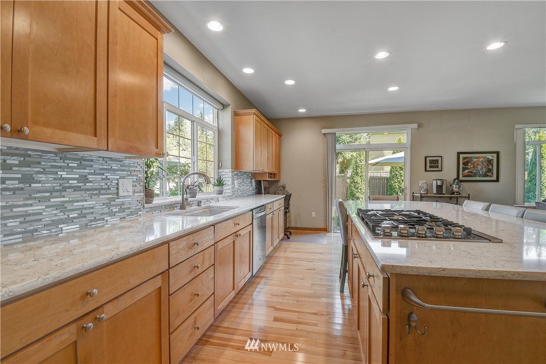 218 185th Place Southwest Bothell, WA 98012 - Photo 9 of 33 Gallery Image 9