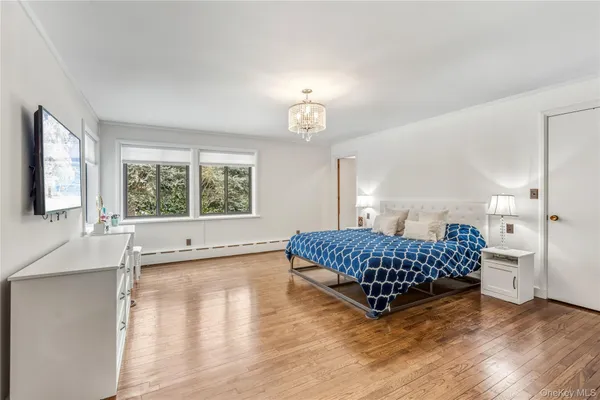 $2,899,000 | 19 Frost Creek Drive, Locust Valley, NY 11560