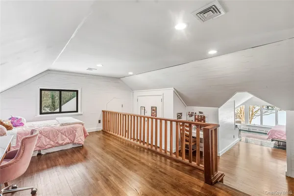 $2,899,000 | 19 Frost Creek Drive, Locust Valley, NY 11560