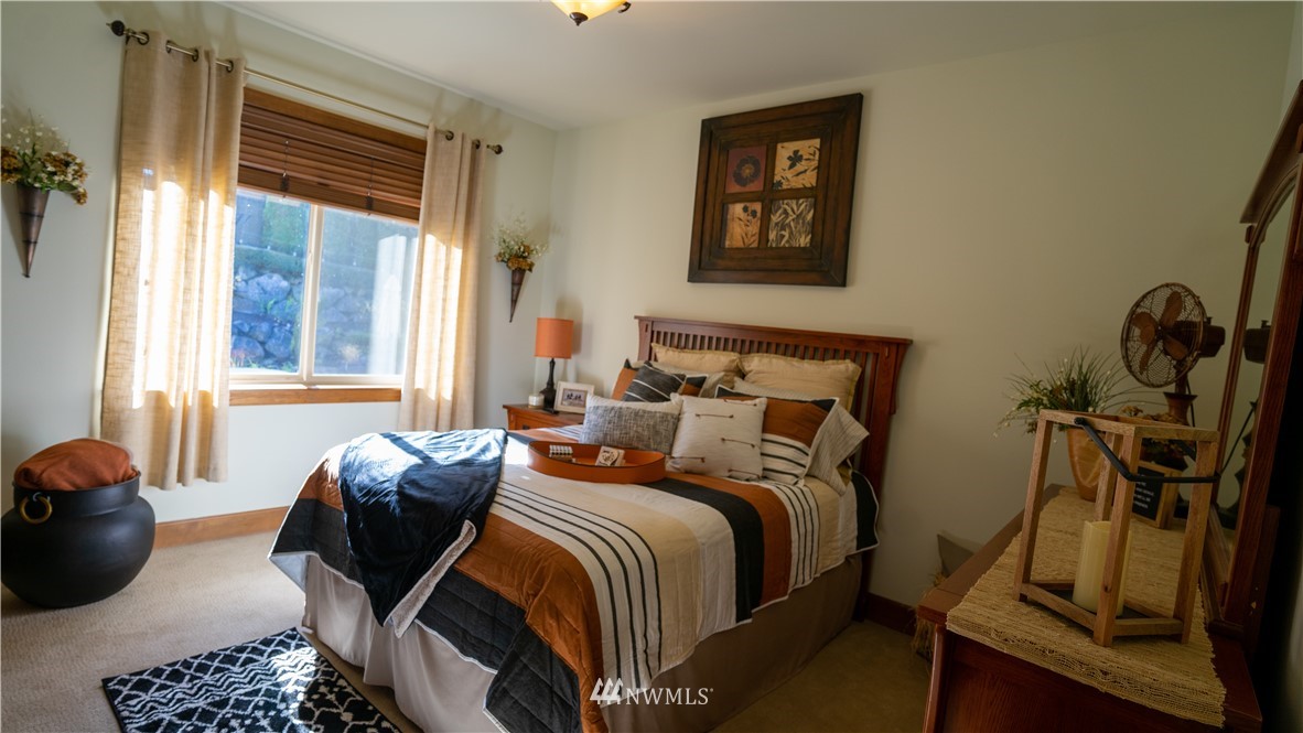 5625 Northeast 26th Street Renton, WA 98059 - Photo 14 of 31