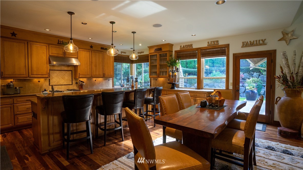 5625 Northeast 26th Street Renton, WA 98059 - Photo 9 of 31