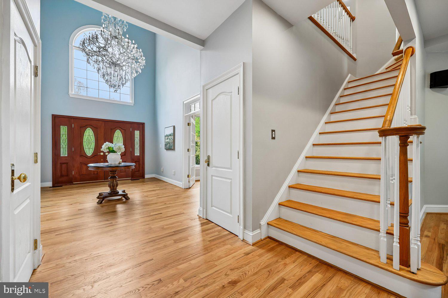 13120 Esworthy Road Potomac, MD 20854 - Photo 34 of 80 Stairs
