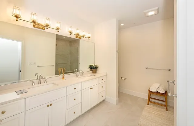 $1,650,000 | 21 Clubview Drive, Unit 21, Andover, MA 01810