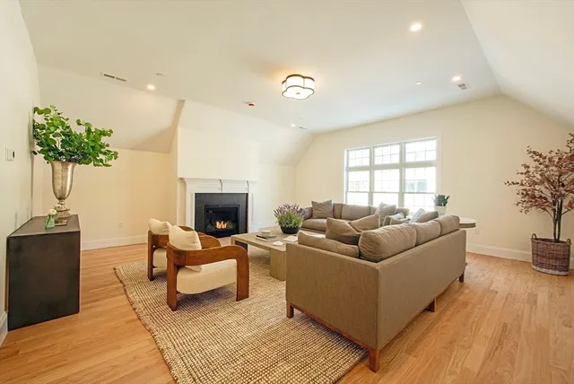 $1,650,000 | 21 Clubview Drive, Unit 21, Andover, MA 01810