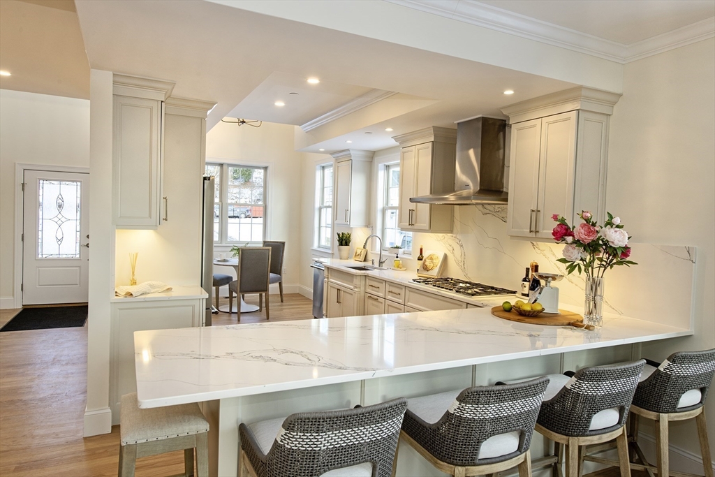 21 Clubview Drive, Unit 21 Andover, MA 01810 - Photo 2 of 34