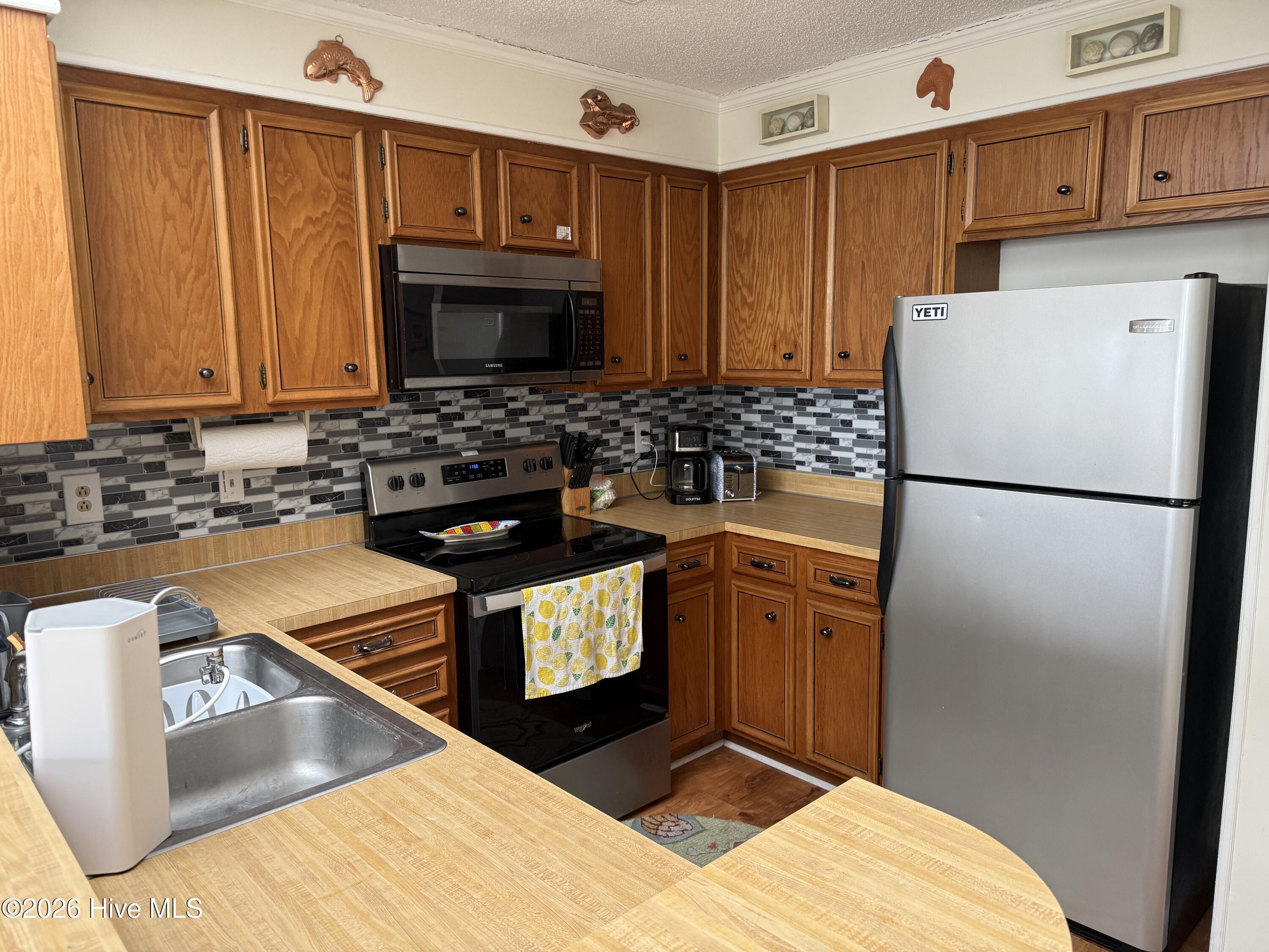 2503 West Fort Macon Road, Unit 310A Atlantic Beach, NC 28512 - Photo 6 of 19 Kitchen