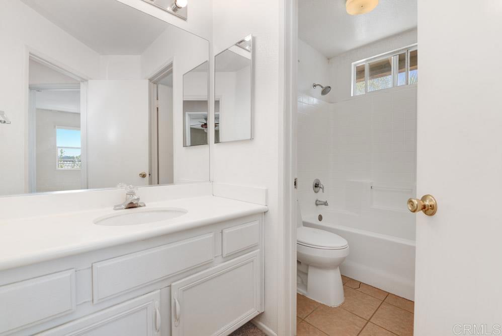 2156 Krystal Place Escondido, CA 92026 - Photo 16 of 28