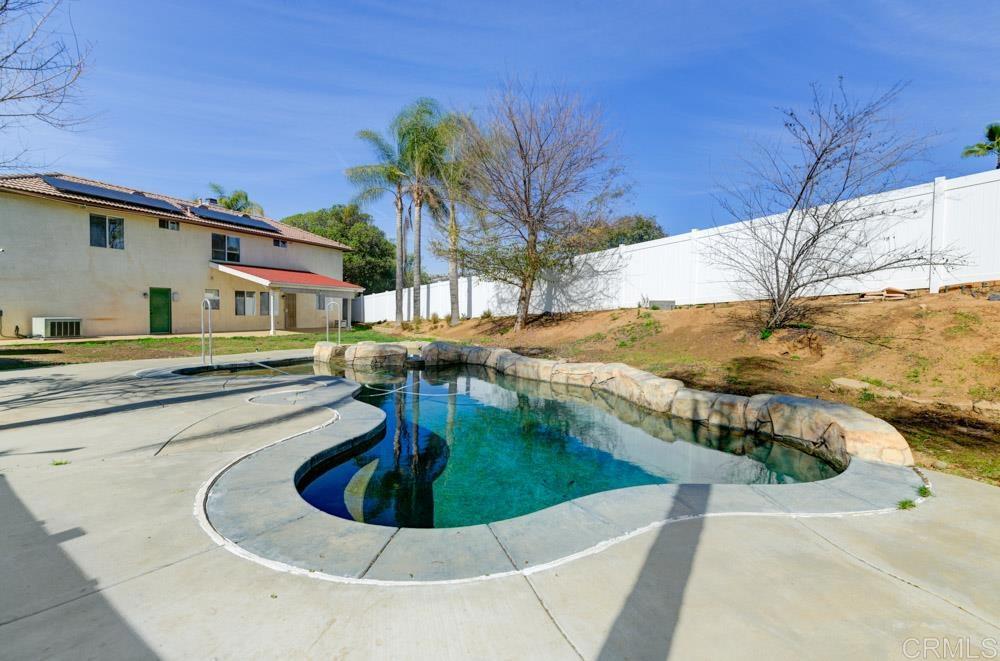 2156 Krystal Place Escondido, CA 92026 - Photo 26 of 28