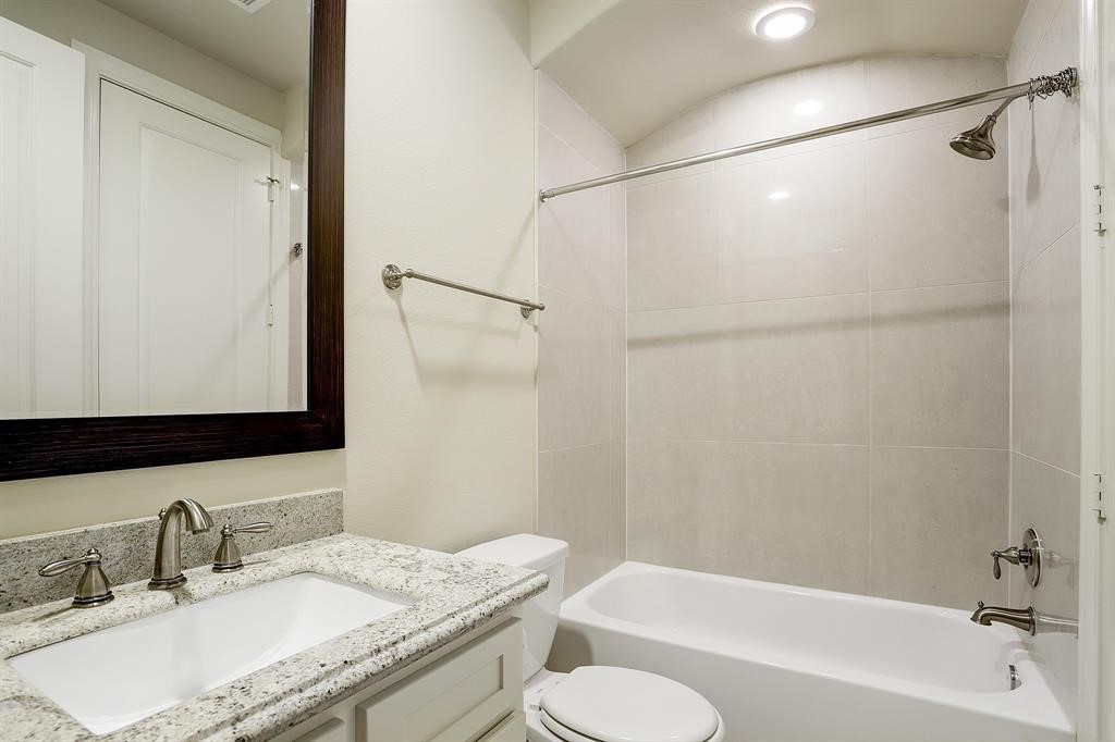 5108 Larkin Street Houston, TX 77007 - Photo 11 of 14