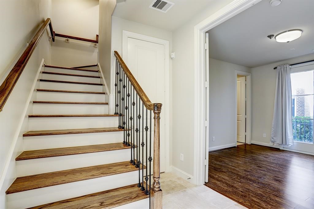 5108 Larkin Street Houston, TX 77007 - Photo 8 of 14