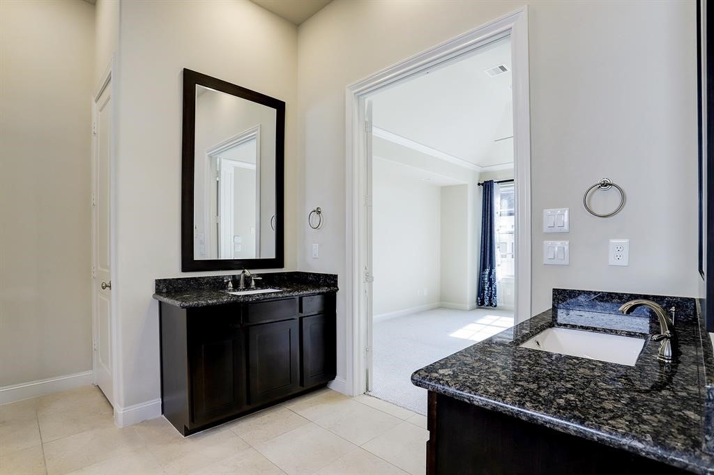 5108 Larkin Street Houston, TX 77007 - Photo 9 of 14