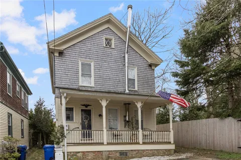 $895,000 | 5 Conrad Court, Newport, RI 02840