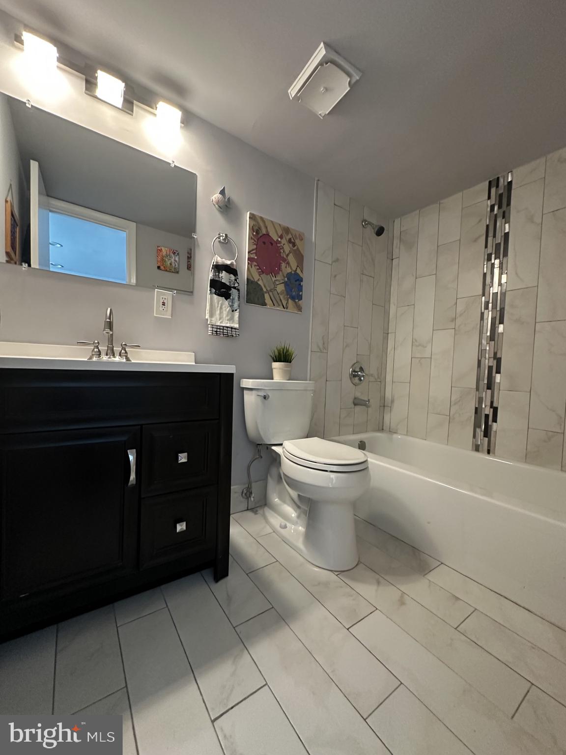 15702 Dorset Road, Unit 135 Laurel, MD 20707 - Photo 21 of 26 Renovated bathroom