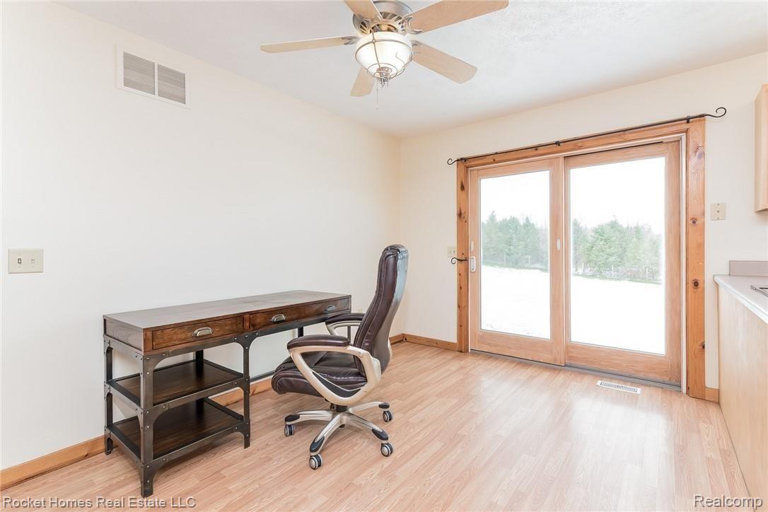 12910 Onondaga Road Onondaga, MI 49264 - Photo 6 of 31 005-photo-dining-room-6524867.jpg