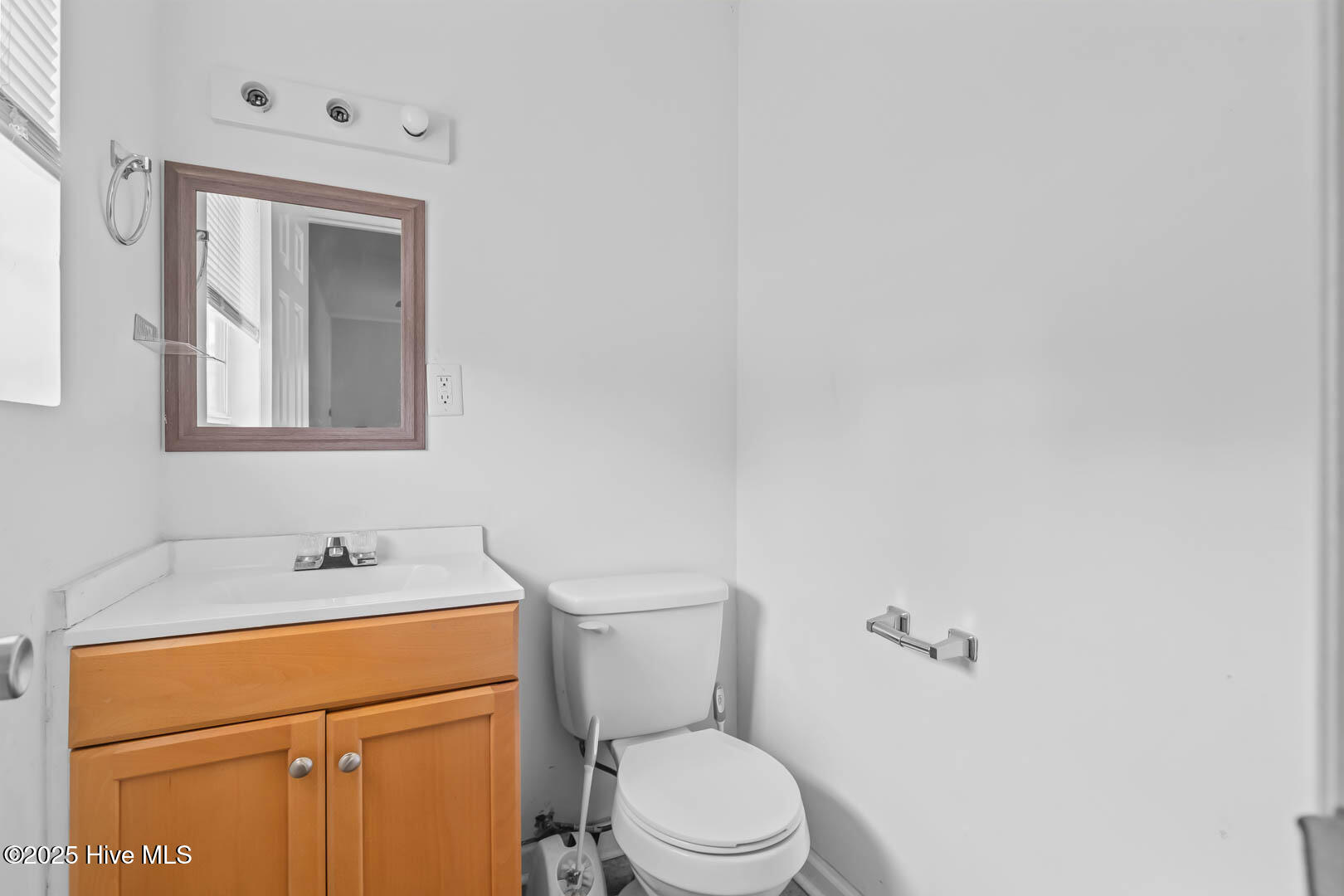 103 Riegel Drive Hubert, NC 28539 - Photo 11 of 17 Master Bathroom