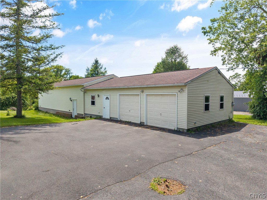 7253 North Brickyard Road Van Buren, NY 13027 - Photo 2 of 49
