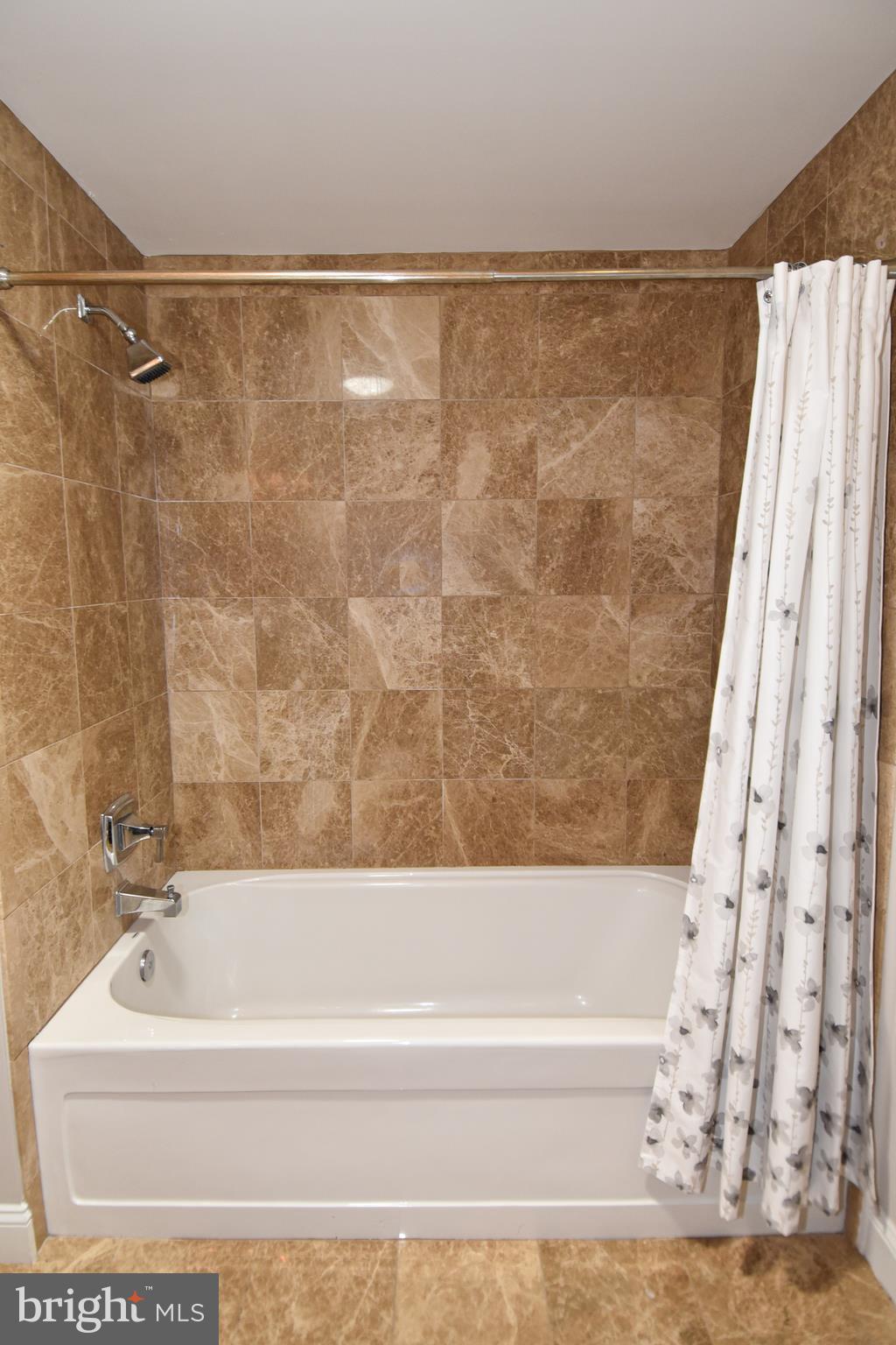 6301 Edsall Road, Unit 622 Alexandria, VA 22312 - Photo 22 of 50 Gallery Image 22