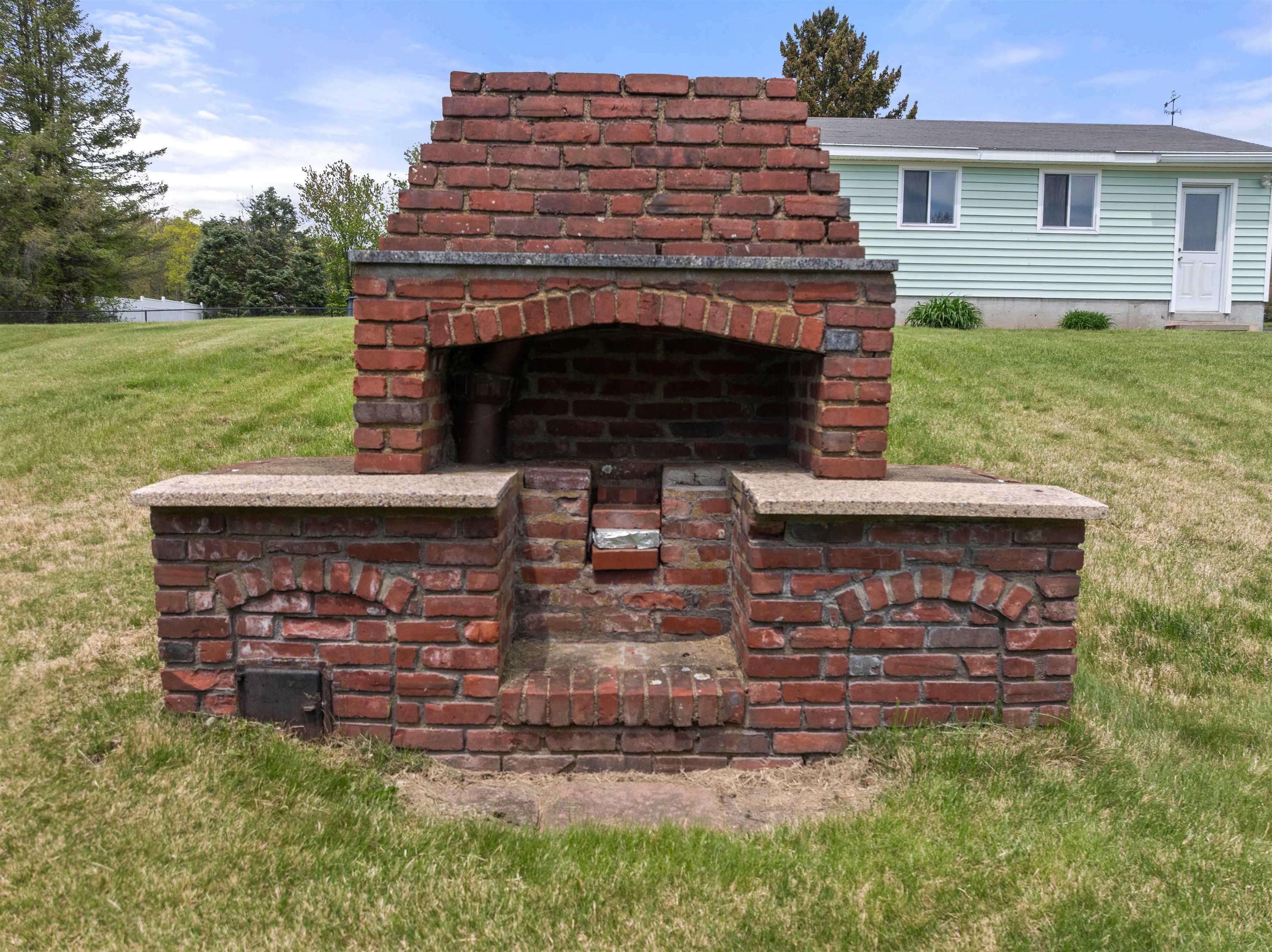 1310 Wellington Road Manchester, NH 03104 - Photo 12 of 35