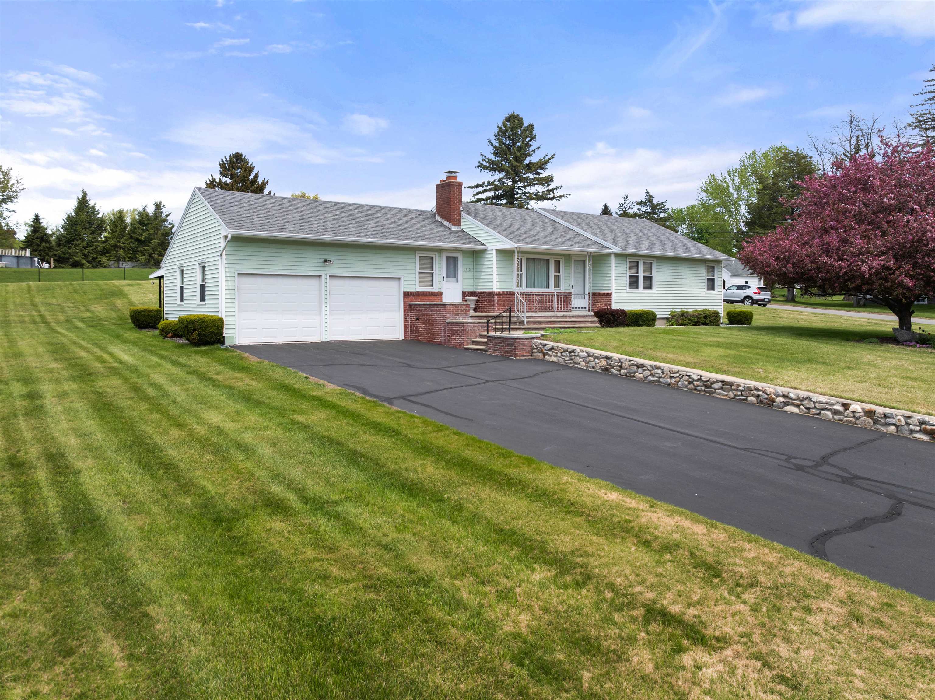 1310 Wellington Road Manchester, NH 03104 - Photo 7 of 35