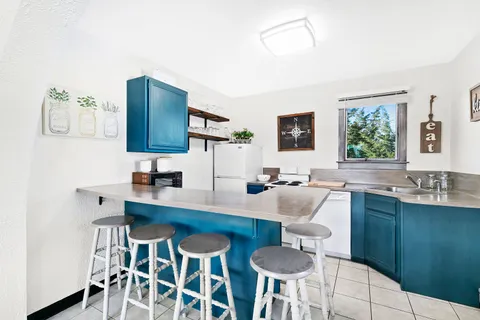 27 Leeton Road, Amagansett, NY 11930